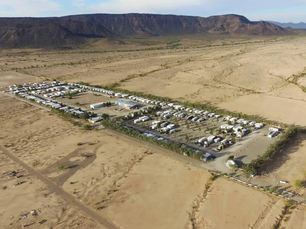 01-wagon-west-rv-park-quartzsite-arizona-desert-oasis-full-hook-up-big-rig-camping-sites